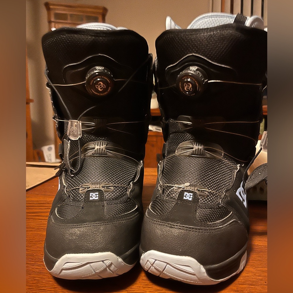 DC Snowboarding Boots